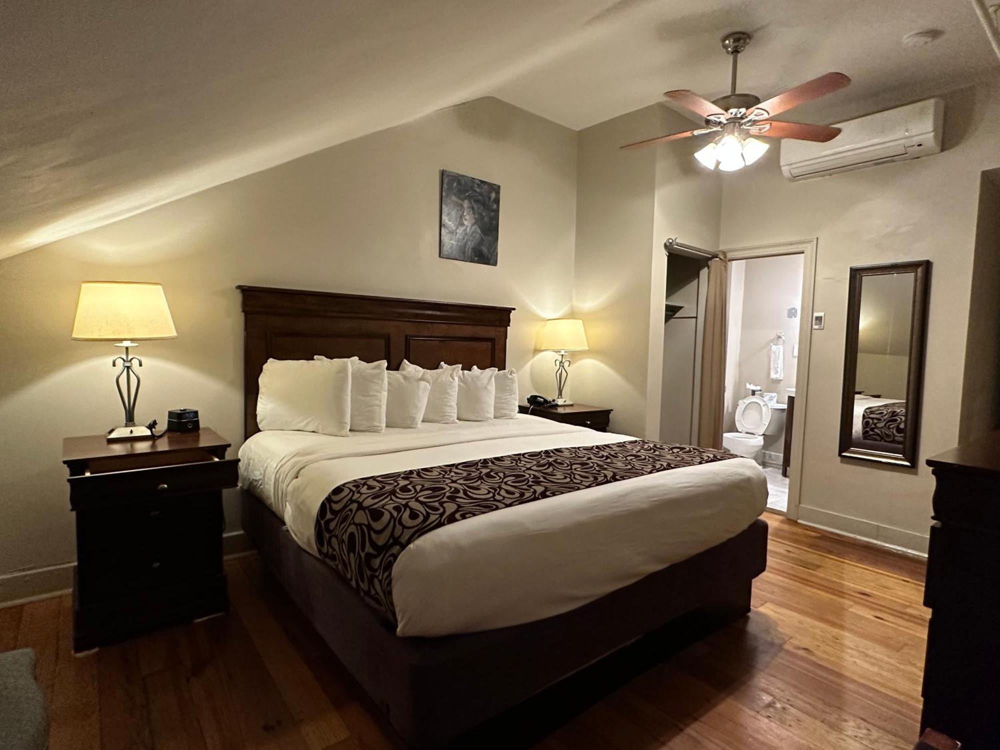 Inn On St. Ann, A French Quarter Guest Houses Property Ню Орлиънс Екстериор снимка